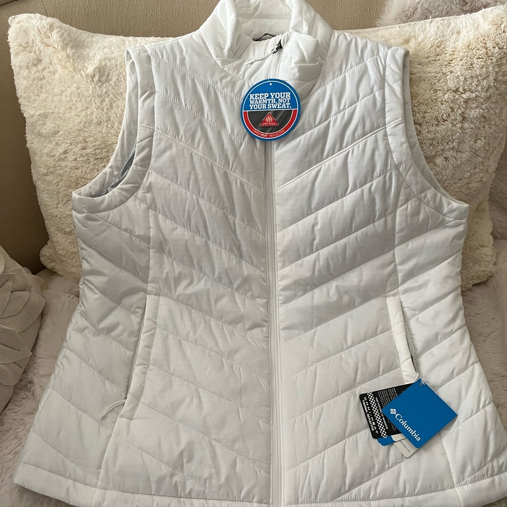 NWT Columbia Vest